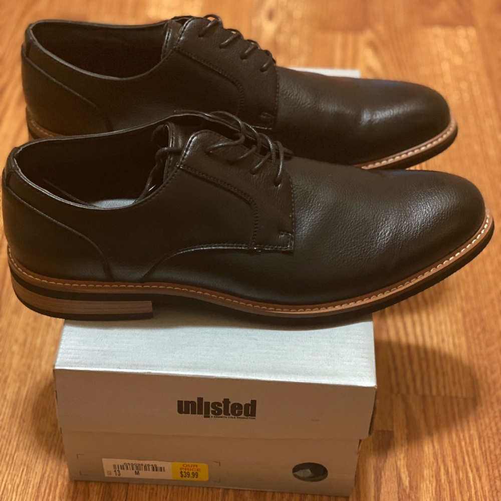 Dress shoes